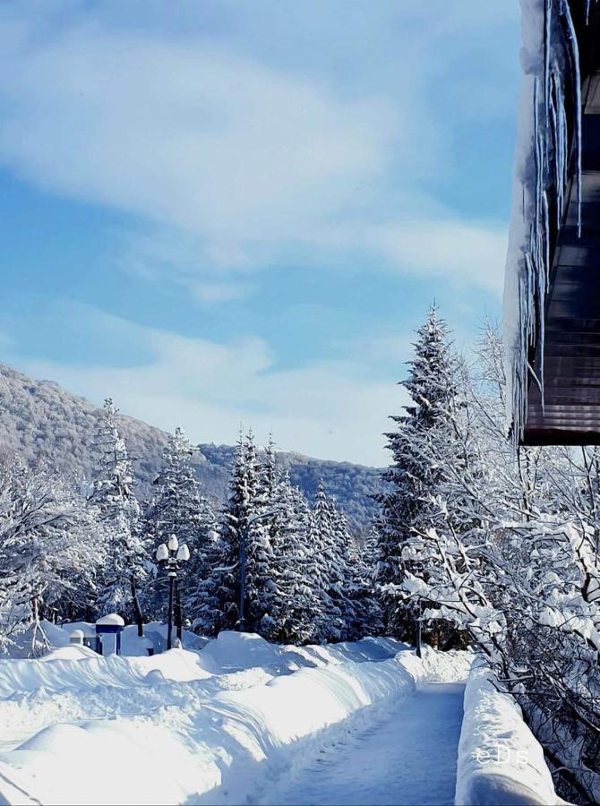 Hasi Hotel Csermuk Kültér fotó